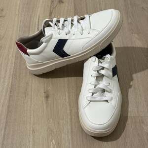 Dr. Scholl's Madison Men's White Sneaker Sz 10